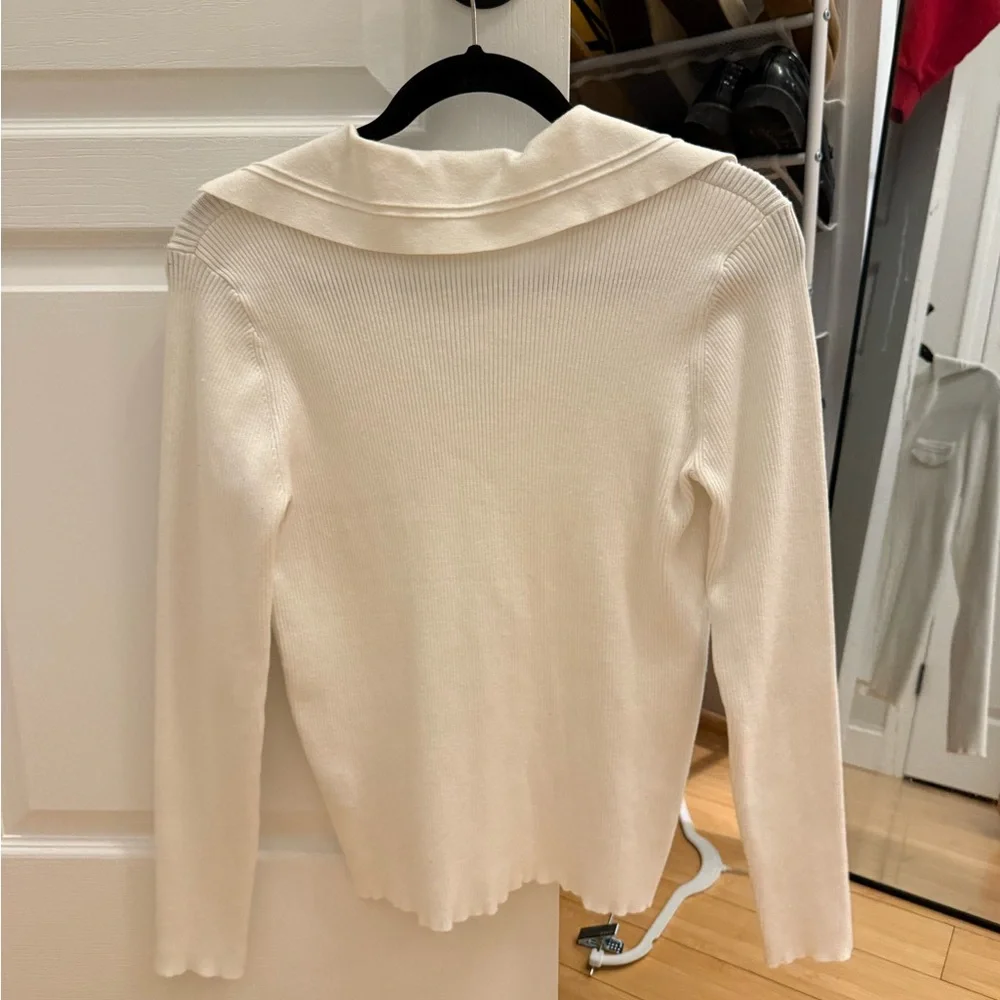 White Ribbed Button-Up Cardigan - Picture 4 of 4